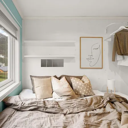 Apartment A Beautiful 3-bedroom With Stunning Views And Free Parking