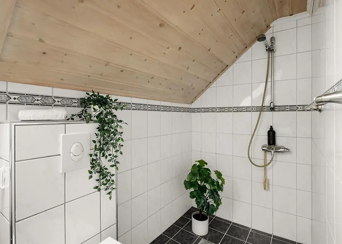 Appartement A Beautiful 3-bedroom With Stunning Views And Free Parking *
