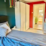 Lejlighed A Beautiful 3-bedroom With Stunning Views And Free Parking *